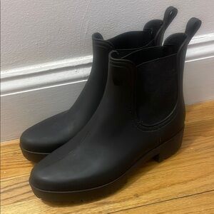 Women's Black Chelsea Boots